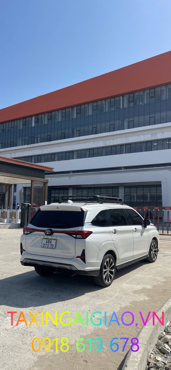 Dịch vụ xe đưa đón khách hàng đối tác 0918 619 678