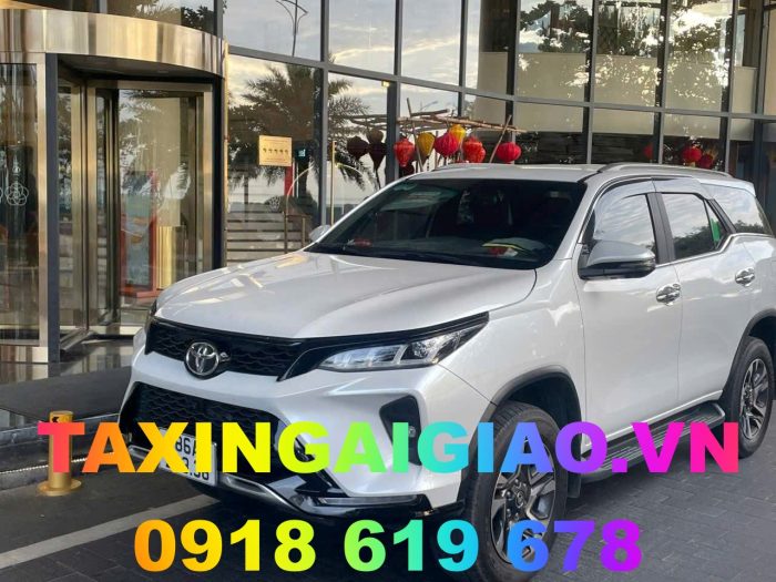 Thuê xe dịch vụ giá  rẻ 0918619678