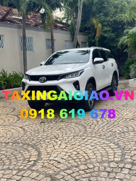 Thuê xe dịch vụ giá  rẻ 0918619678