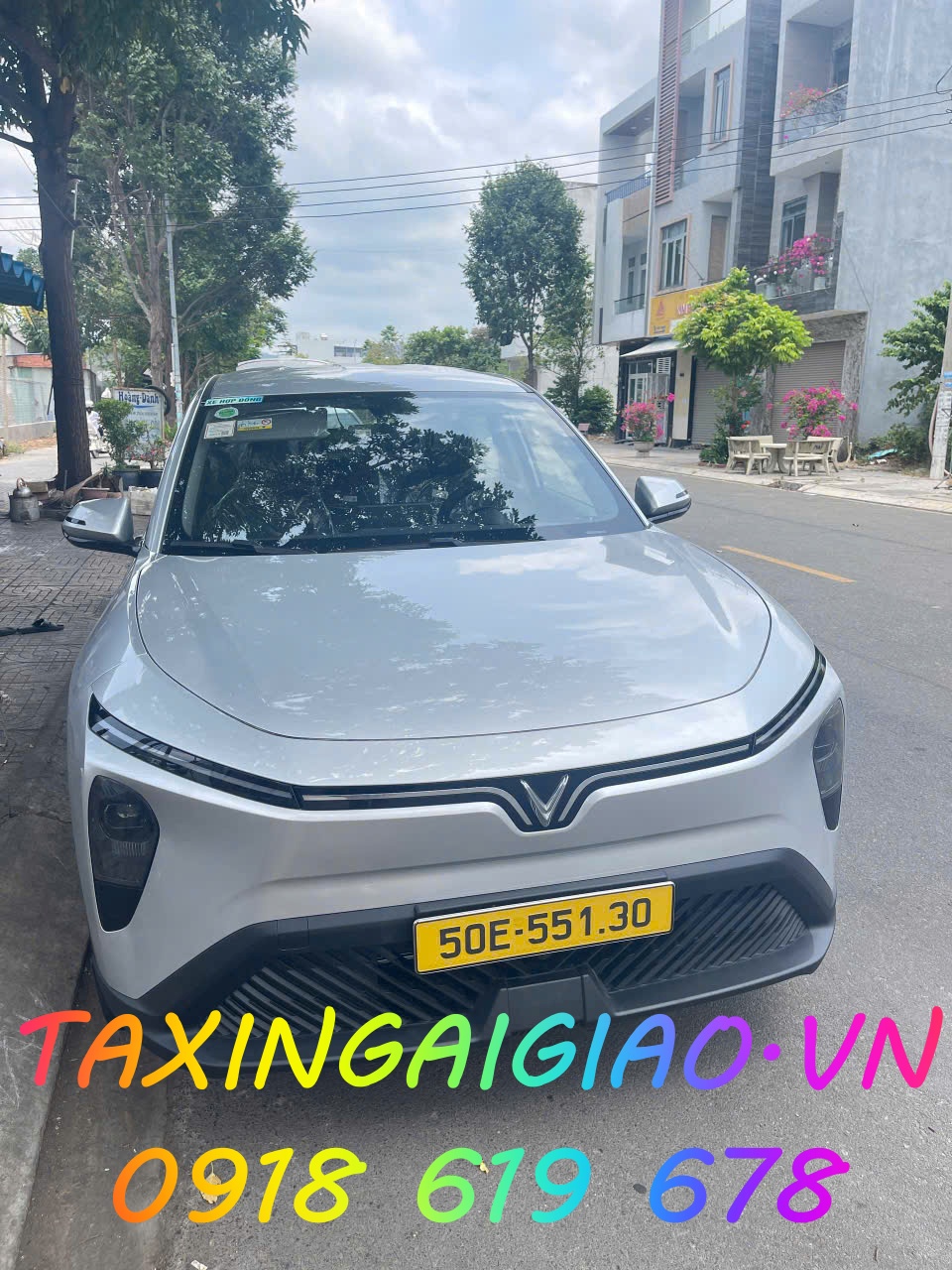 Thuê xe 4 chỗ tại Xuân Sơn, Hồ Chí Minh giá rẻ 